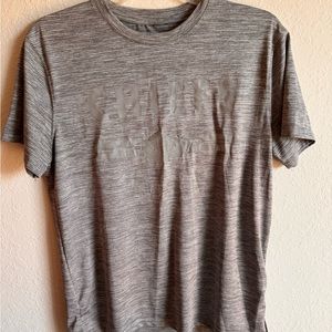 Men’s medium chiefs shirt